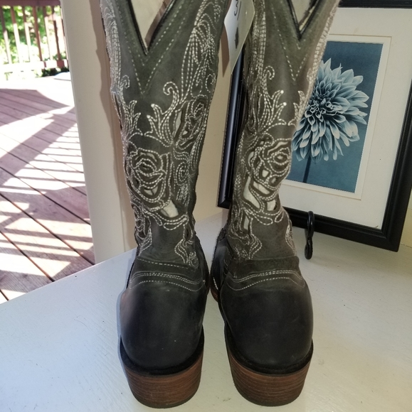 NWT grey cowgirl boots real leather - Picture 4 of 7